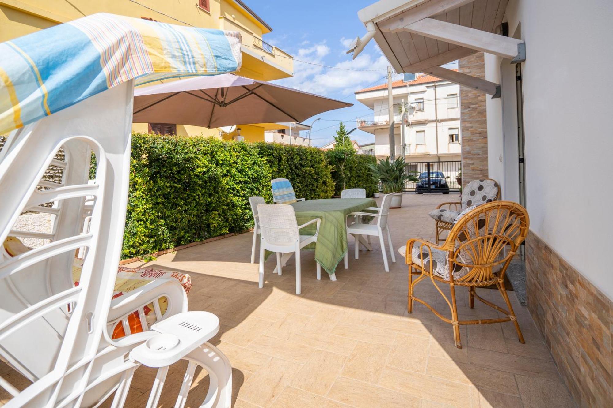 Casa Vacanze Tramonto Francesco ซานตาโดเมนิกา ภายนอก รูปภาพ